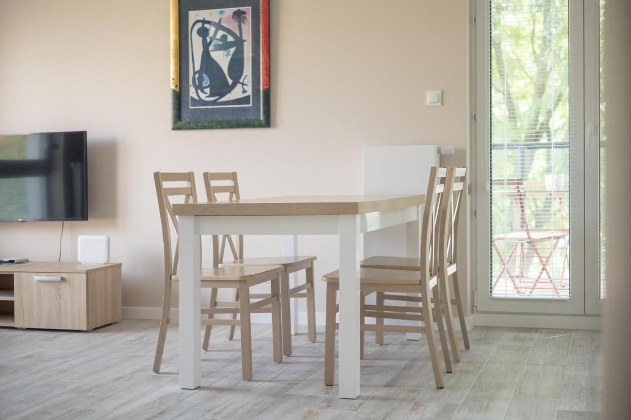 Metro Wilanowska Comfortable Apartment Warszawa Eksteriør billede